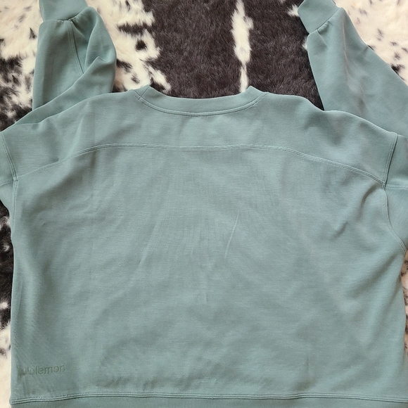 Lululemon Perfectly Oversized Cropped Crew Softstreme - Tidewater Teal - Size 12 - Picture 3 of 3